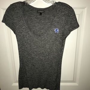 V neck women’s tee